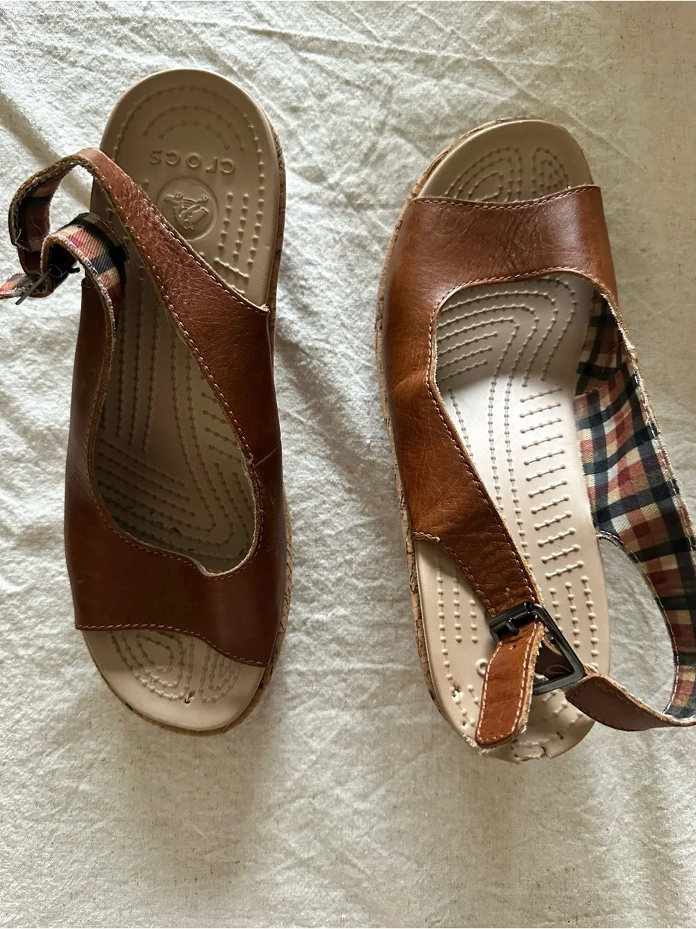 Crocs A-Leigh Brown Leather Cork Wedge Sandals Women’s 8